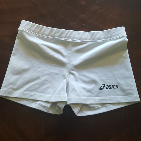 White Gymnastic Shorts - Picture 1 of 1